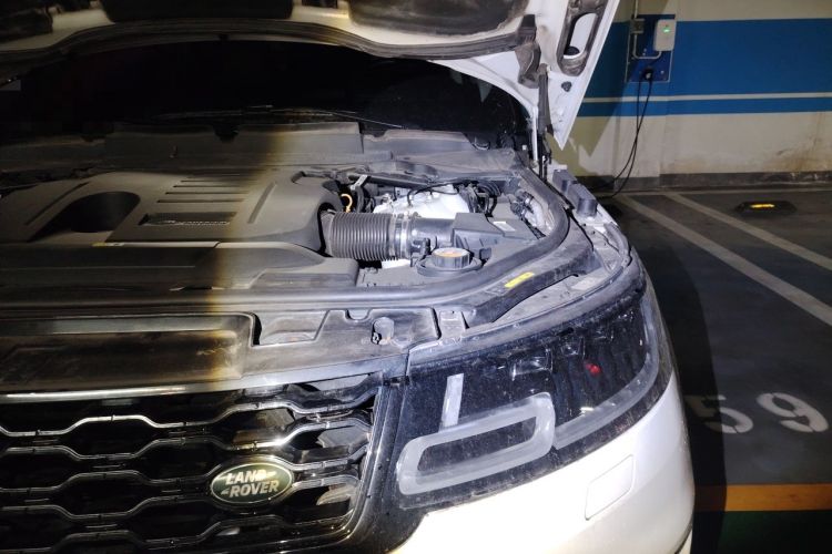 Used Land Rover Range Sport 2021 3.0 L6 YAO Black Edition Engine Bay Left