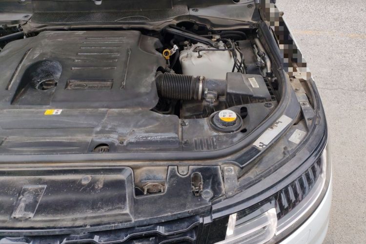 Used Land Rover Range Sport 2021 3.0 L6 YAO Black Edition Engine Bay Left