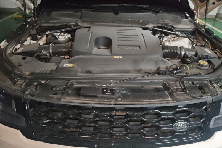 Used Land Rover Range Sport 2021 3.0 L6 YAO Black Edition Engine Bay