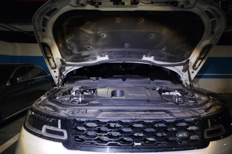 Used Land Rover Range Sport 2021 3.0 L6 YAO Black Edition Engine Bay