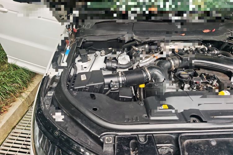 Used Land Rover Range Sport 2021 3.0 L6 YAO Black Edition Engine Bay Right