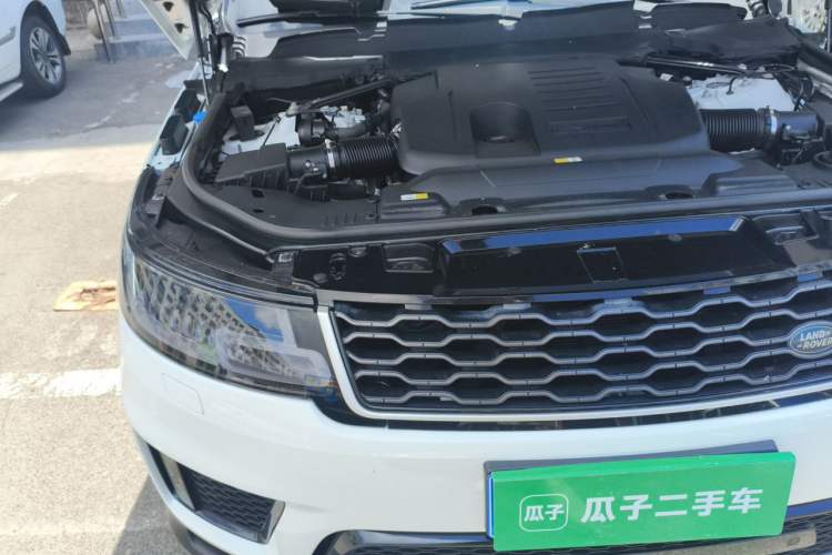 Used Land Rover Range Sport 2021 3.0 L6 SE Engine Bay Right