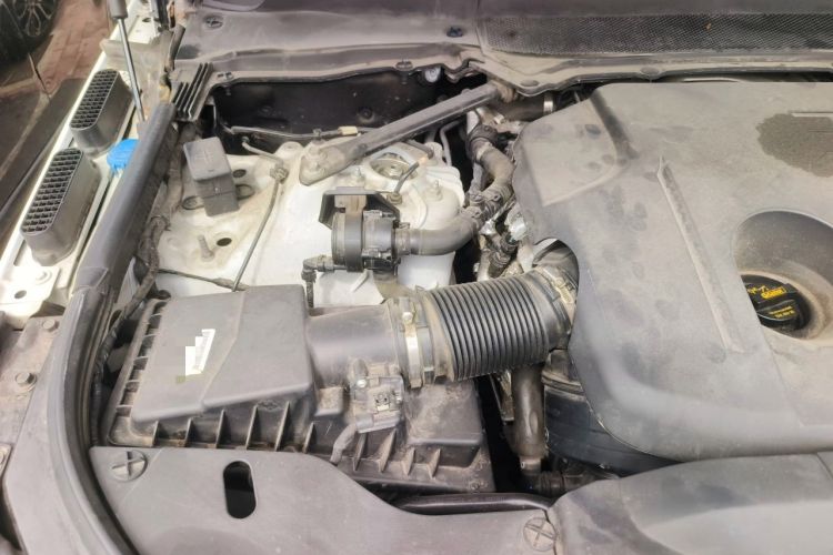 Used Land Rover Range Sport 2021 3.0 L6 YAO Black Edition Engine Bay Right