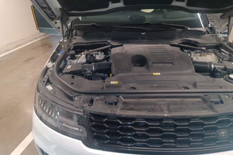 Used Land Rover Range Sport  Engine Bay Right