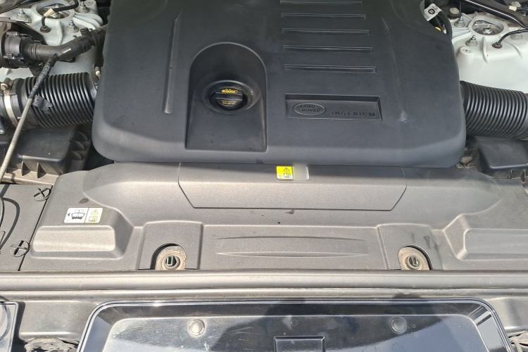 Used Land Rover Range Sport 2021 3.0 L6 YAO Black Edition Engine Bay