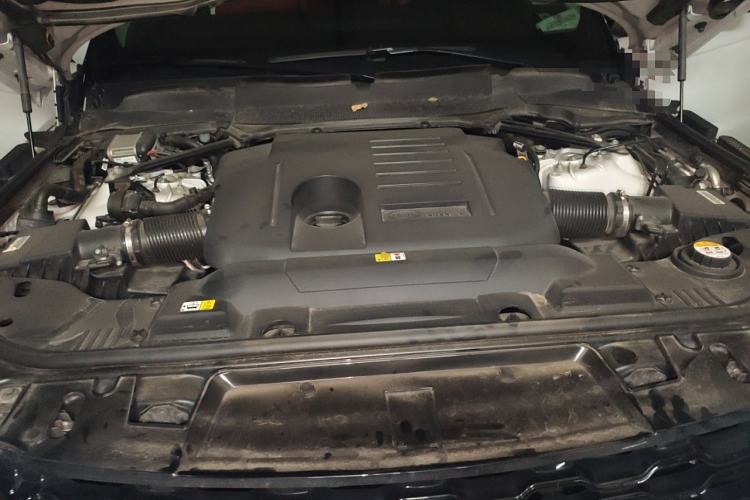Used Land Rover Range Sport 2021 3.0 L6 YAO Black Edition Engine Bay