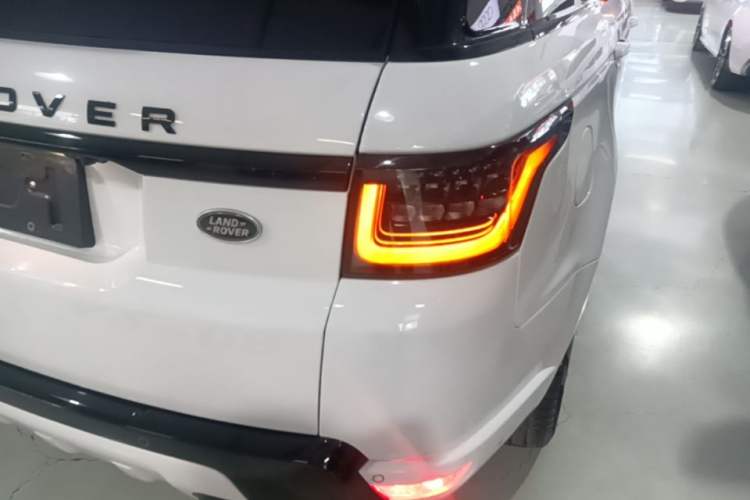 Used Land Rover Range Sport 2021 3.0 L6 YAO Black Edition Exterior 3
