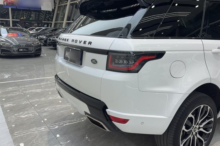 Used Land Rover Range Sport 2021 3.0 L6 YAO Black Edition Exterior 4