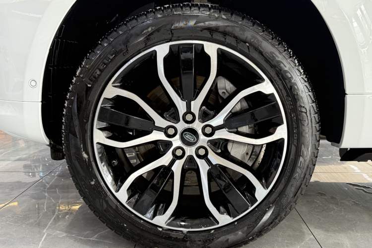 Used Land Rover Range Sport 2021 3.0 L6 YAO Black Edition Exterior 5