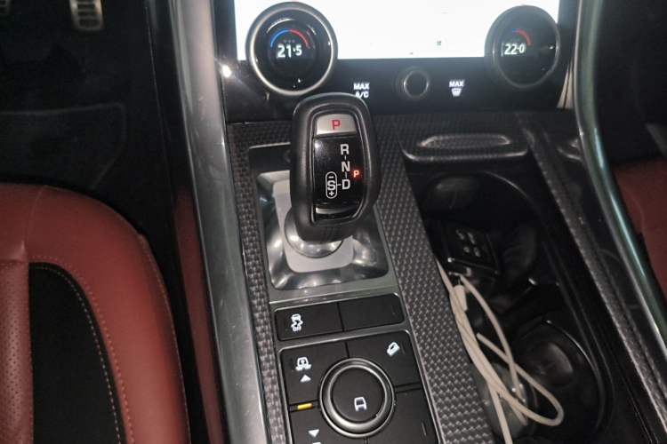 Used Land Rover Range Sport 2021 3.0 L6 YAO Black Edition Gear Lever