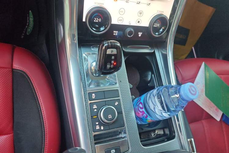 Used Land Rover Range Sport 2021 3.0 L6 YAO Black Edition Gear Lever