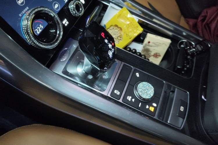 Used Land Rover Range Sport 2021 3.0 L6 YAO Black Edition Gear Lever