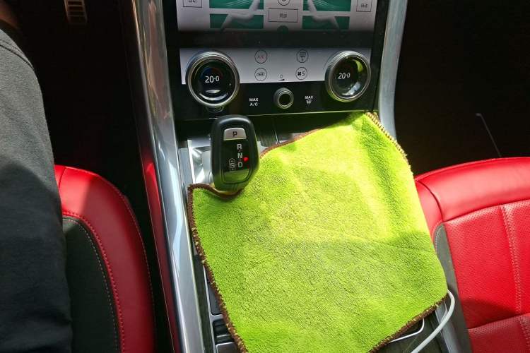 Used Land Rover Range Sport 2021 3.0 L6 YAO Black Edition Gear Lever