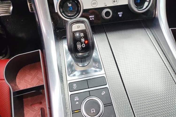 Used Land Rover Range Sport 2021 3.0 L6 YAO Black Edition Gear Lever