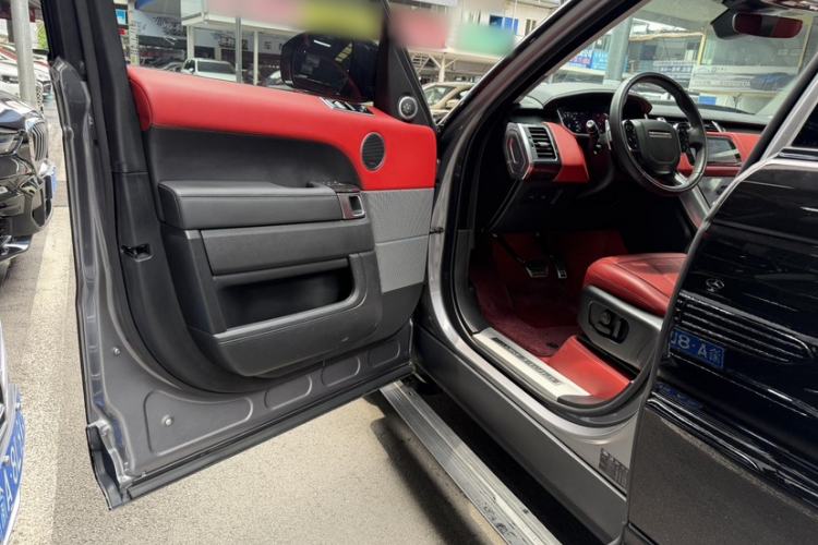 Used Land Rover Range Sport 2021 3.0 L6 YAO Black Edition Interior 3