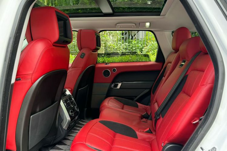 Used Land Rover Range Sport 2021 3.0 L6 YAO Black Edition Interior 3