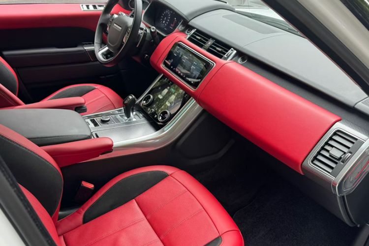Used Land Rover Range Sport 2021 3.0 L6 YAO Black Edition Interior 3