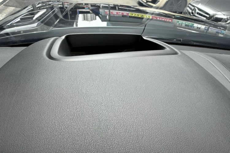 Used Land Rover Range Sport 2021 3.0 L6 YAO Black Edition Interior 7