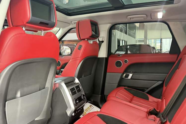 Used Land Rover Range Sport 2021 3.0 L6 YAO Black Edition Interior 8
