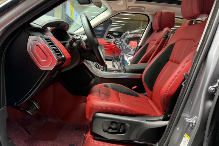 Used Land Rover Range Sport 2021 3.0 L6 YAO Black Edition Interior 9