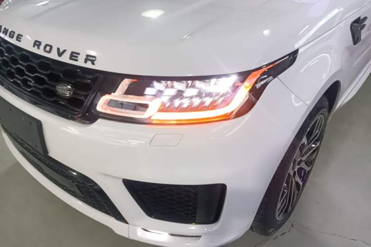 Used Land Rover Range Sport 2021 3.0 L6 YAO Black Edition Left Front Headlight