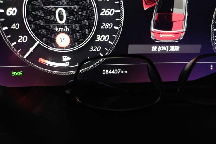 Used Land Rover Range Sport 2021 3.0 L6 YAO Black Edition Odometer Close Up