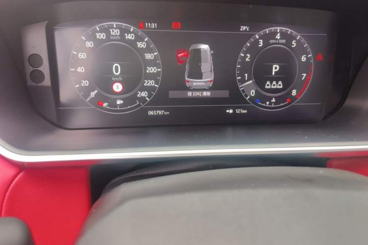 Used Land Rover Range Sport 2021 3.0 L6 YAO Black Edition Odometer Close Up