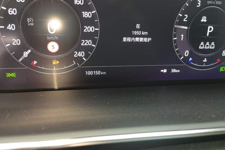 Used Land Rover Range Sport 2021 3.0 L6 YAO Black Edition Odometer Close Up