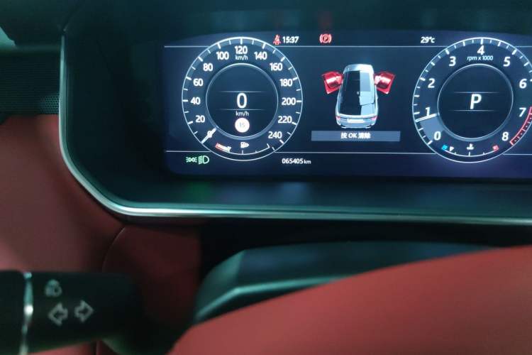 Used Land Rover Range Sport 2021 3.0 L6 HST Odometer Close Up