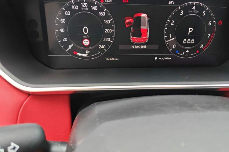Used Land Rover Range Sport 2021 3.0 L6 YAO Black Edition Odometer Close Up
