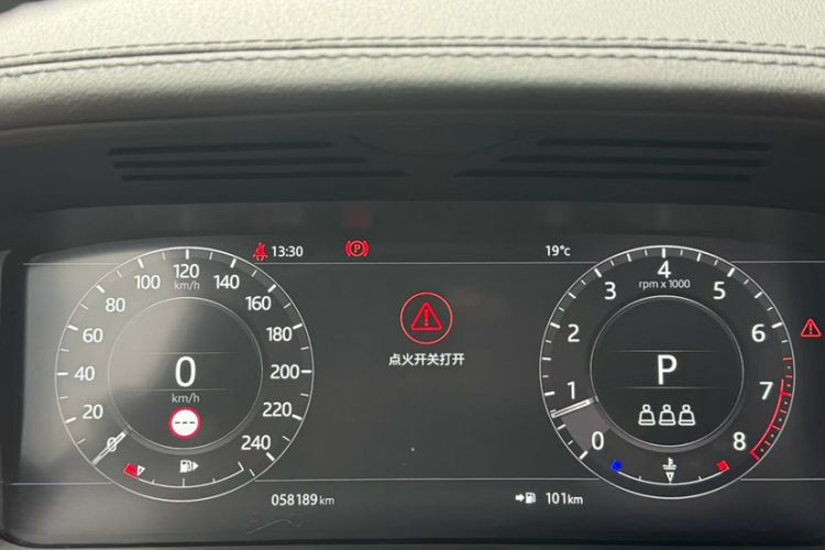 Used Land Rover Range Sport 2021 3.0 L6 YAO Black Edition Odometer Close Up