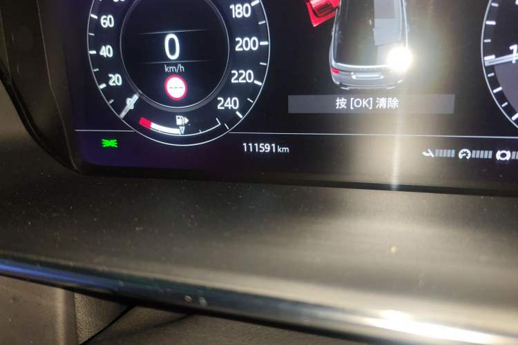 Used Land Rover Range Sport 2021 3.0 L6 YAO Black Edition Odometer Close Up