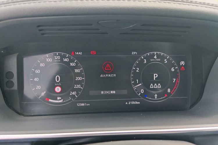 Used Land Rover Range Sport 2021 3.0 L6 YAO Black Edition Odometer Close Up