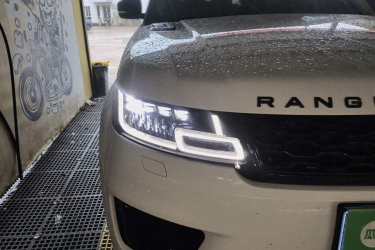Used Land Rover Range Sport 2021 3.0 L6 YAO Black Edition Right Front Headlight