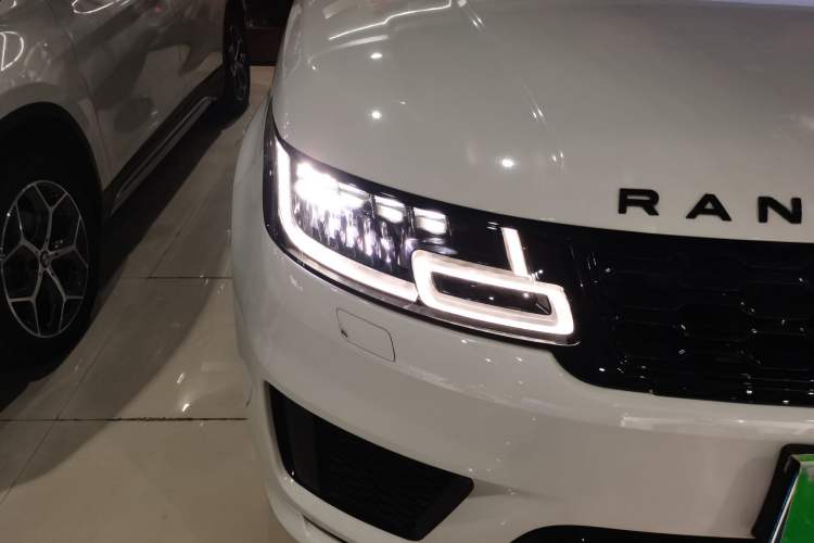 Used Land Rover Range Sport 2021 3.0 L6 YAO Black Edition Right Front Headlight