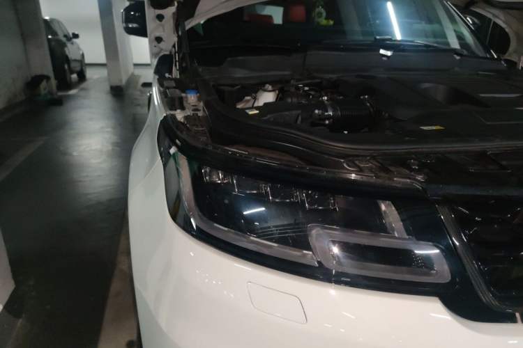 Used Land Rover Range Sport 2021 3.0 L6 HST Right Front Headlight