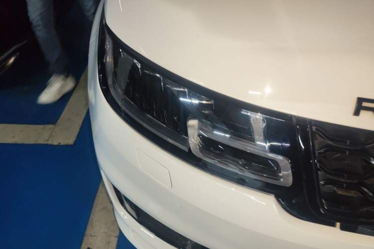 Used Land Rover Range Sport 2021 3.0 L6 YAO Black Edition Right Front Headlight
