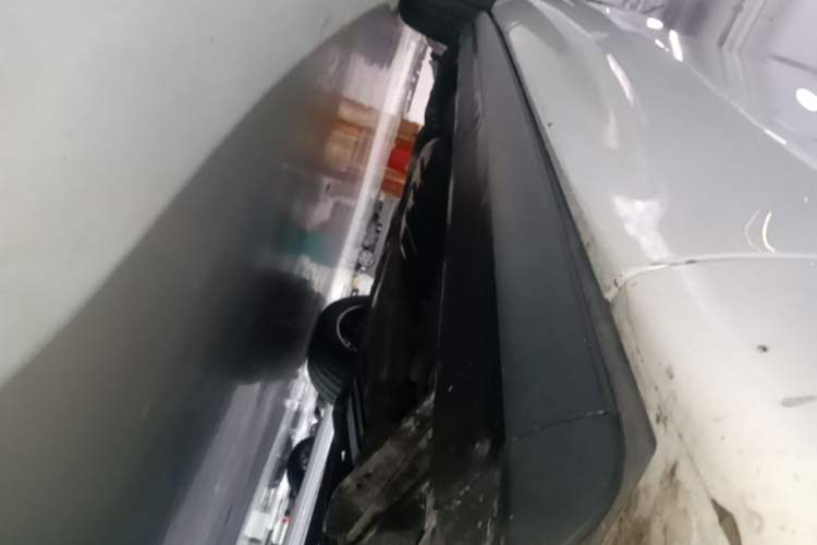 Used Land Rover Range Sport 2021 3.0 L6 YAO Black Edition Right Side Sill