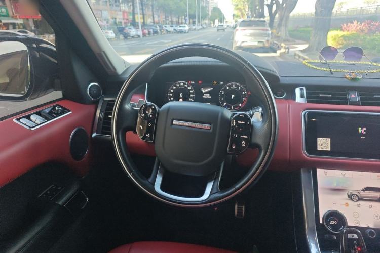 Used Land Rover Range Sport 2021 3.0 L6 YAO Black Edition Steering Wheel
