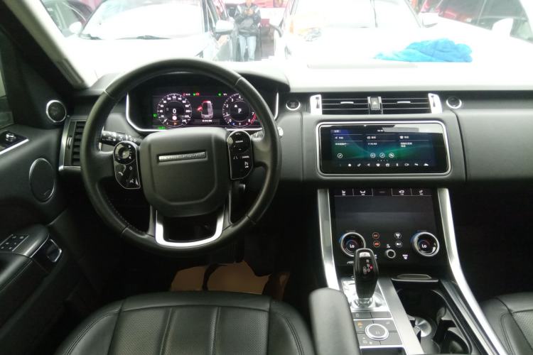 Used Land Rover Range Sport 2021 3.0 L6 SE Steering Wheel