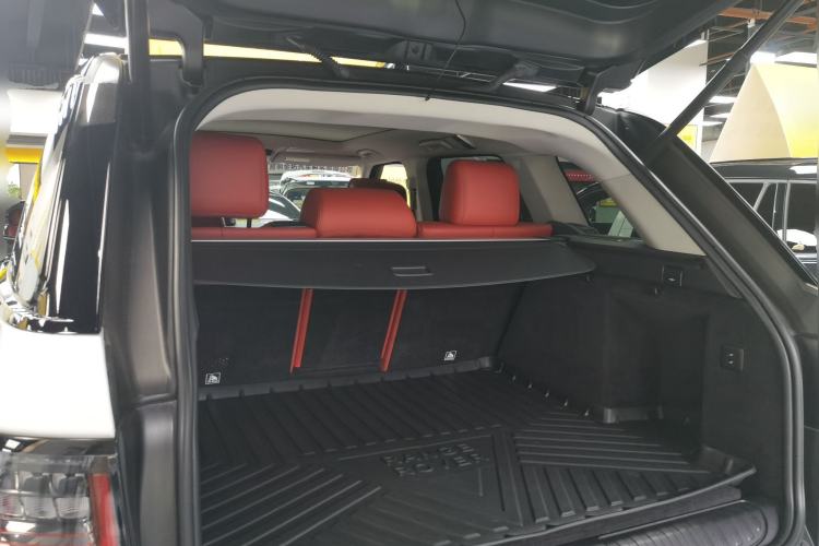 Used Land Rover Range Sport 2021 3.0 L6 YAO Black Edition Trunk