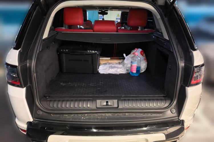 Used Land Rover Range Sport 2021 3.0 L6 YAO Black Edition Trunk
