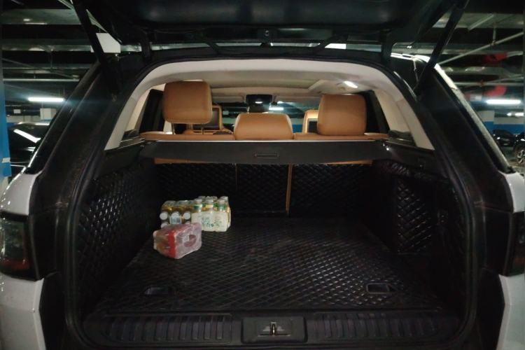 Used Land Rover Range Sport 2021 3.0 L6 YAO Black Edition Trunk