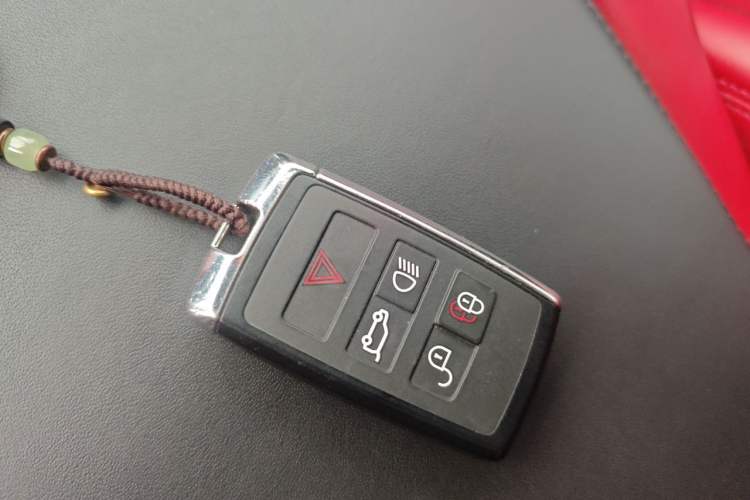 Used Land Rover Range Sport 2021 3.0 L6 YAO Black Edition Vehicle Key