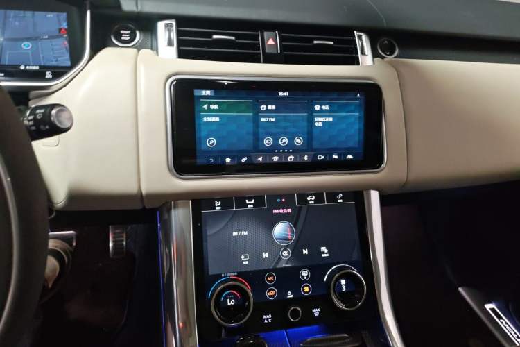 Used Land Rover Range Sport 2022 3.0 L6 Tiger Power Ambition Edition Audio And AC Panel