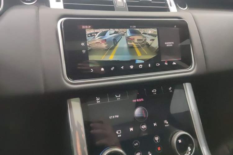 Used Land Rover Range Sport 2022 3.0 L6 SE Audio And AC Panel