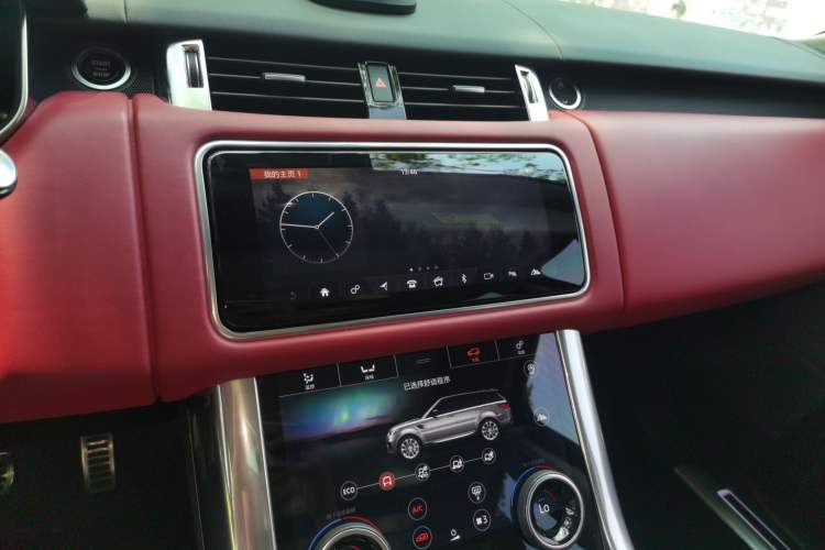 Used Land Rover Range Sport 2022 3.0 L6 YAO Black Edition Audio And AC Panel