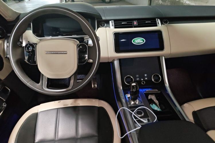 Used Land Rover Range Sport 2022 3.0 L6 Tiger Power Ambition Edition Center Console