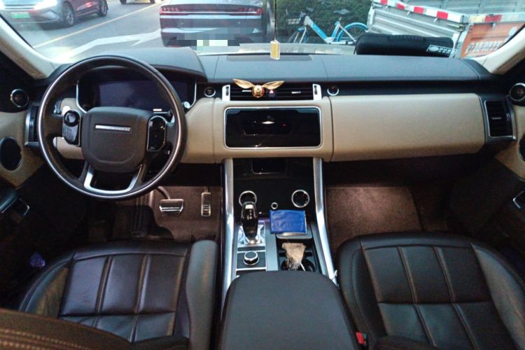 Used Land Rover Range Sport 2022 3.0 L6 YAO Black Edition Center Console