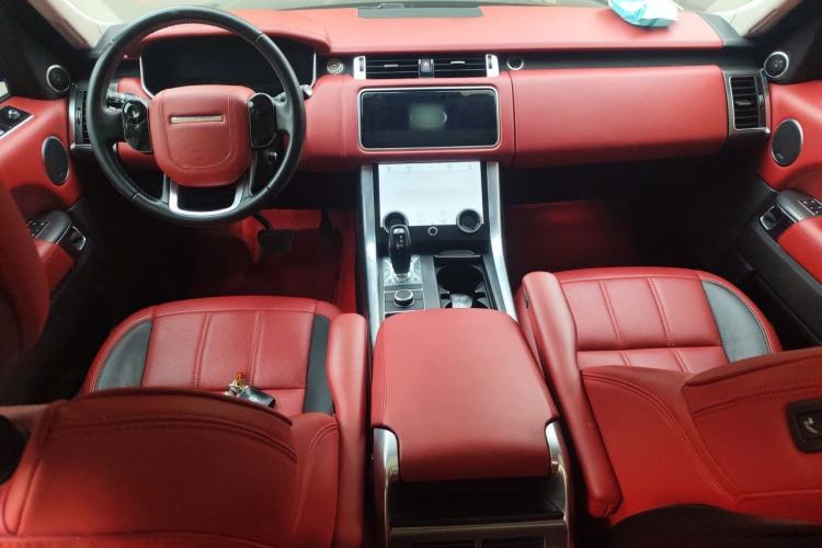 Used Land Rover Range Sport 2022 3.0 L6 SE Center Console